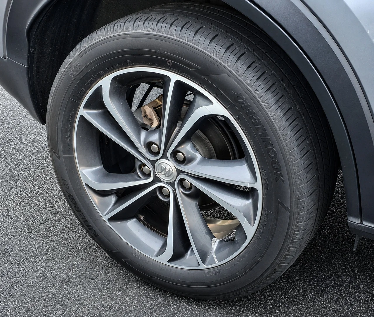 Used 2023 Moonstone Gray Metallic Buick Select image 9