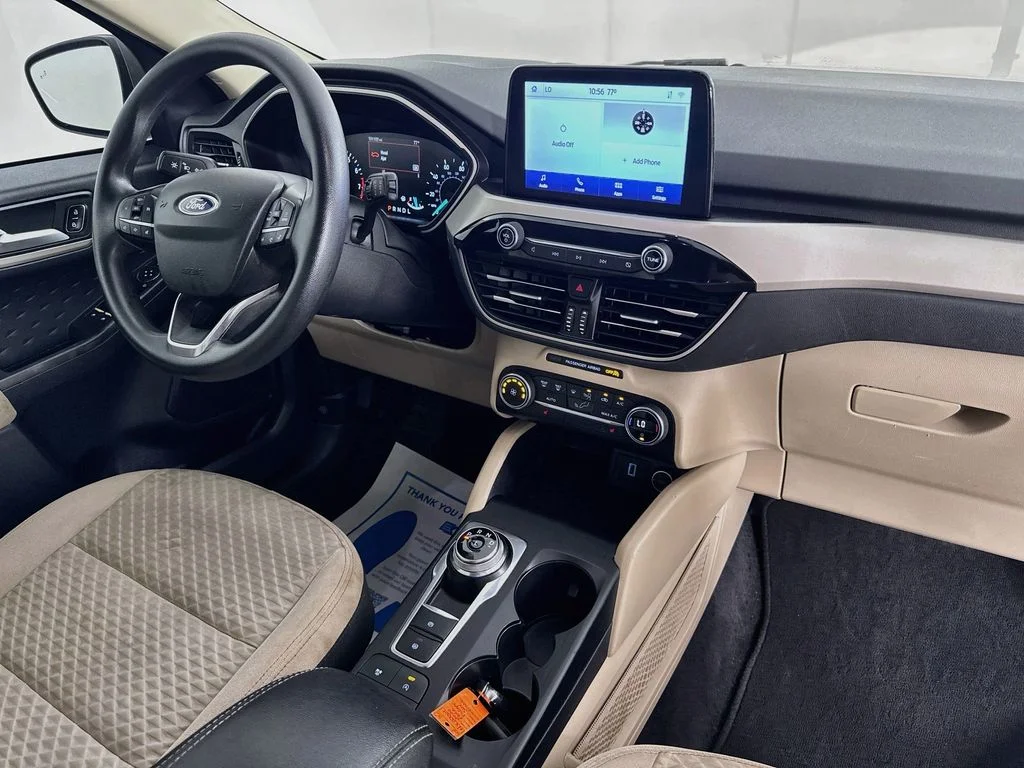Used 2020 Black Ford SE image 35