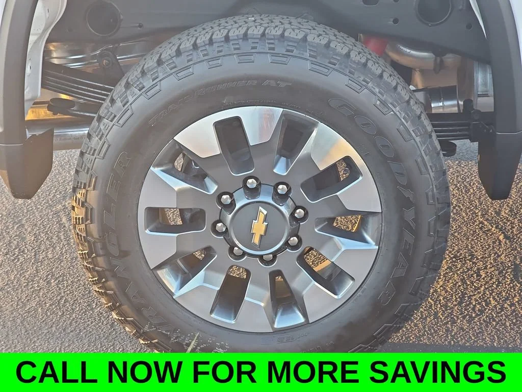 New 2026 Summit White Chevrolet Custom image 38