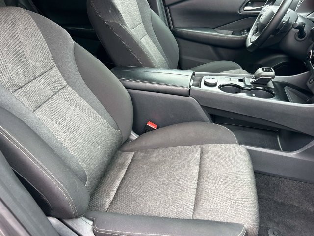 Used 2025 Gray Nissan SV image 25