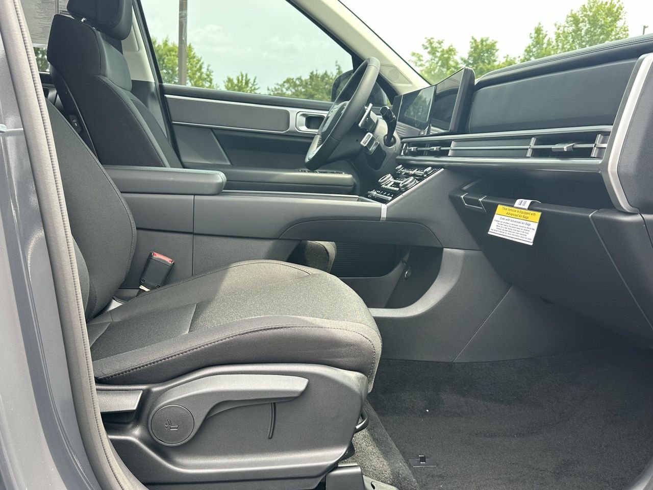 New 2026 Ecotronic Gray Hyundai SE image 13