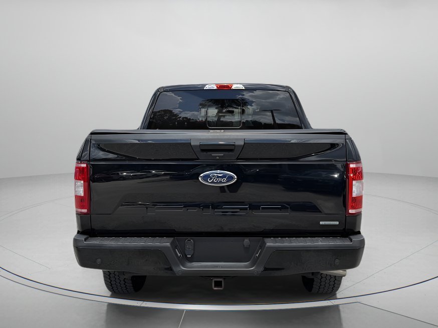 Used 2018 Shadow Black Ford XLT image 4