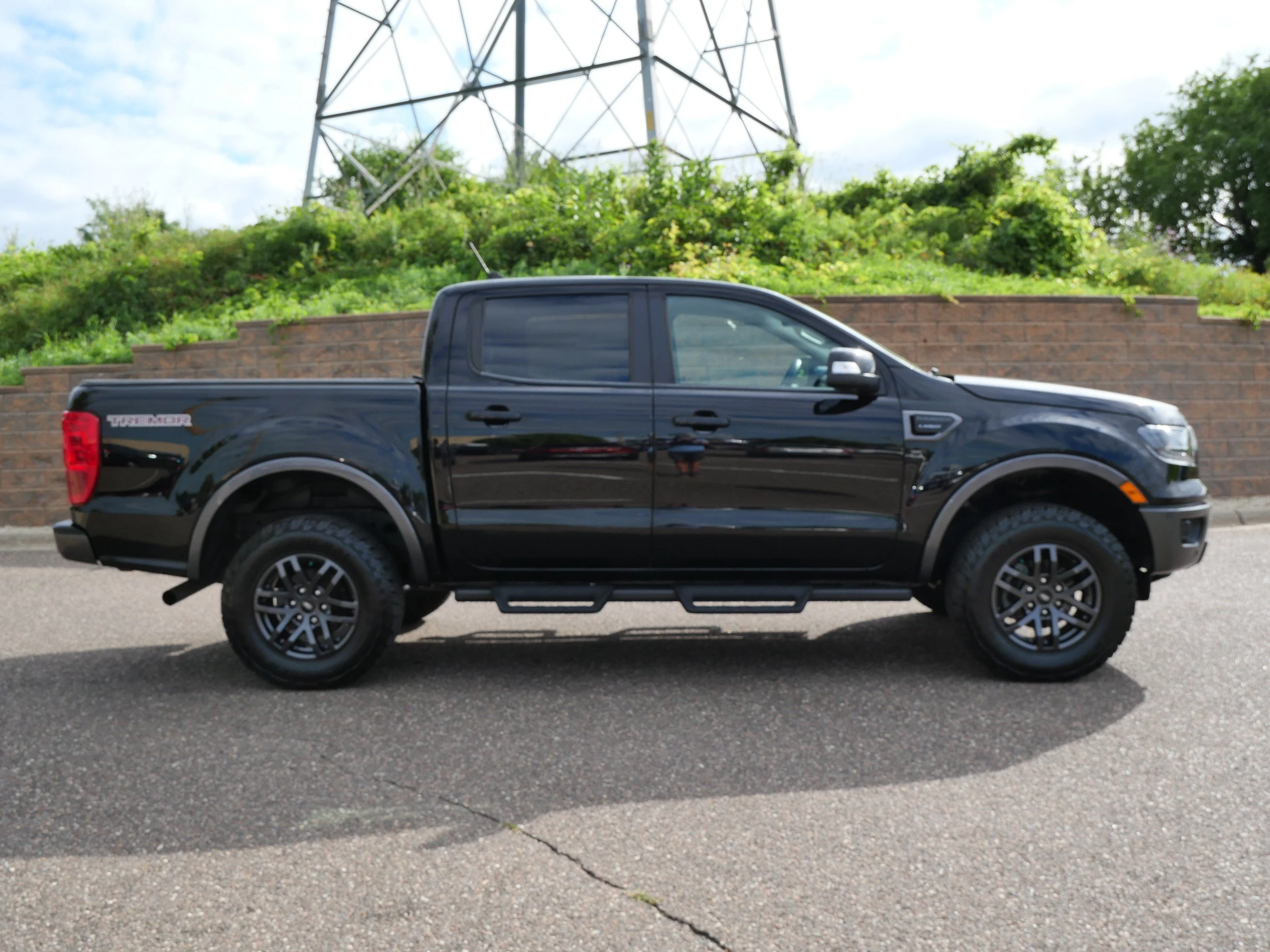 Certified Used 2023 Shadow Black Ford LARIAT 4WD SuperCrew 5 Box image 7