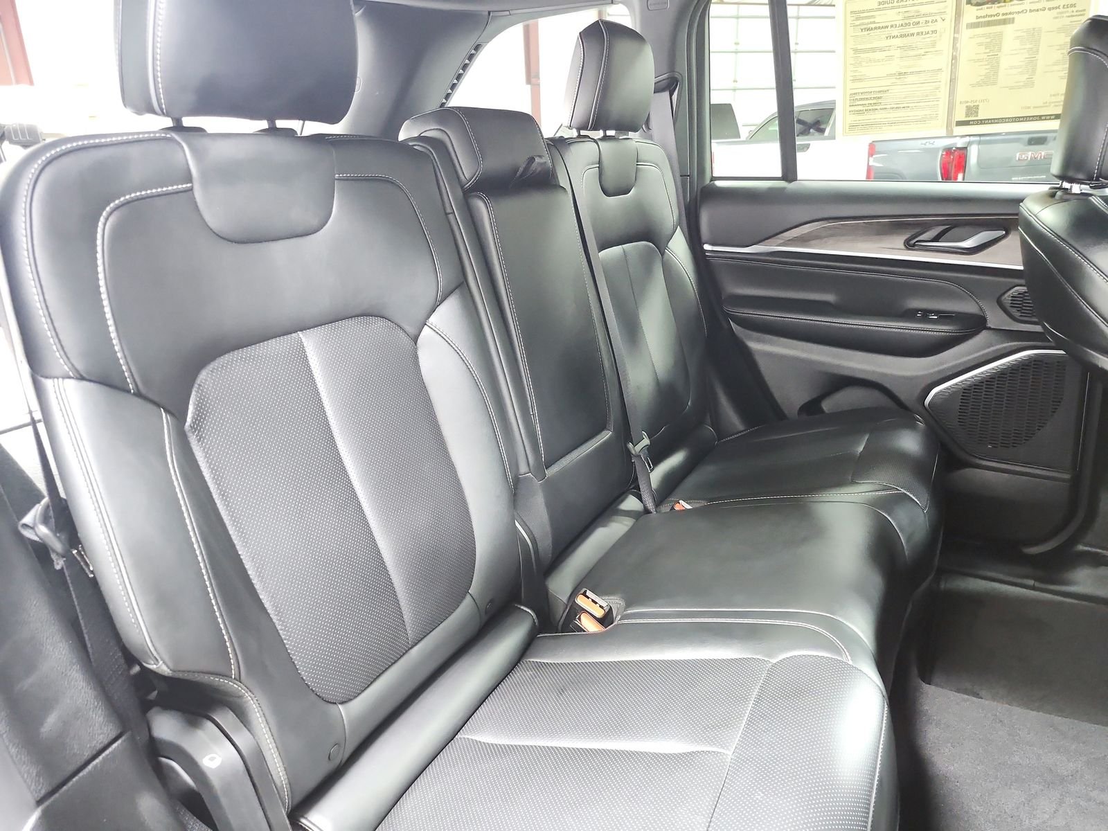 2023 Jeep Grand Cherokee Overland - Photo 50