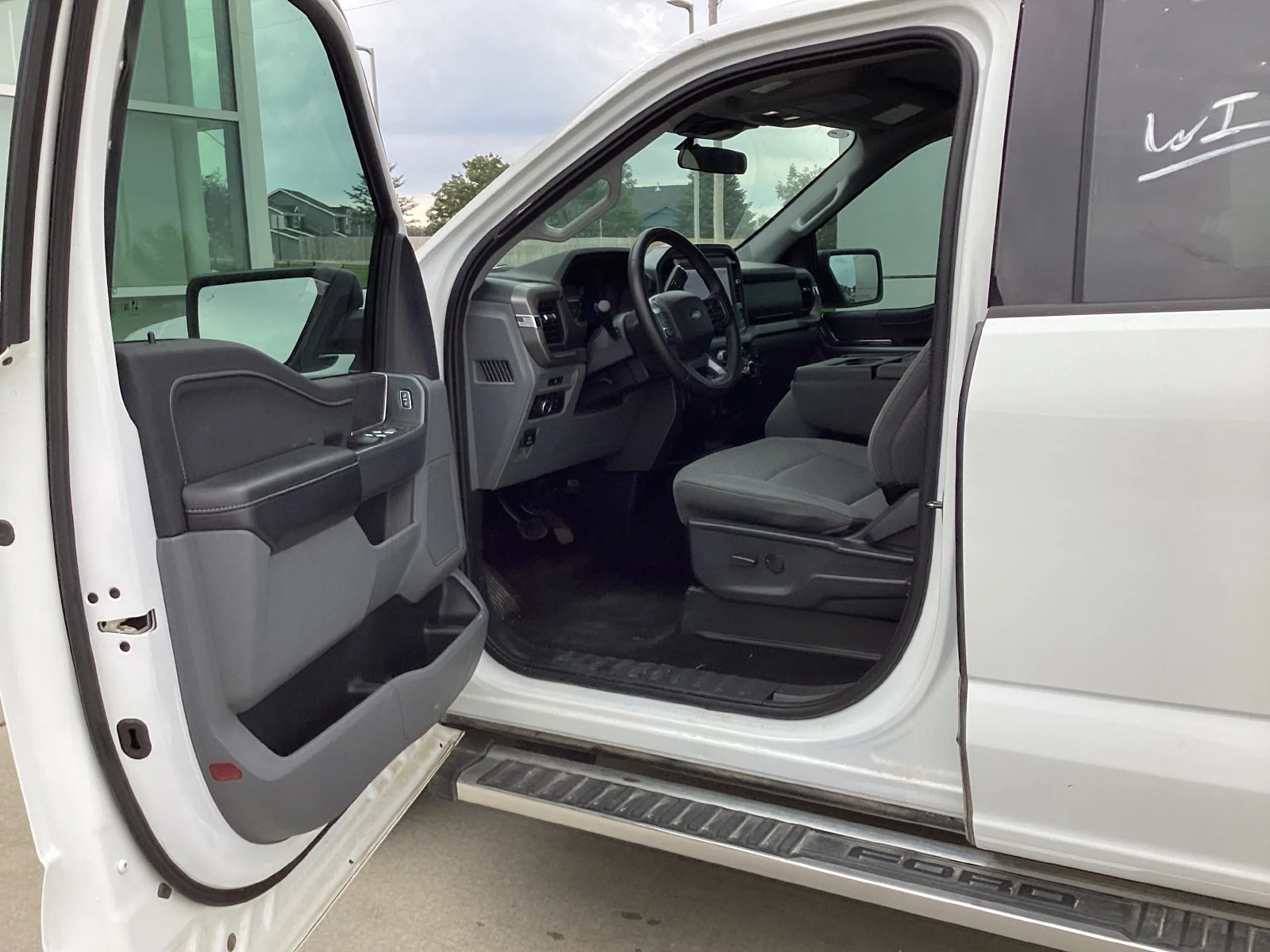 Used 2025 White Ford XLT image 5