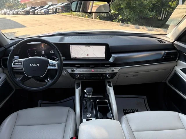Certified Used 2024 White Pearl Kia S image 20