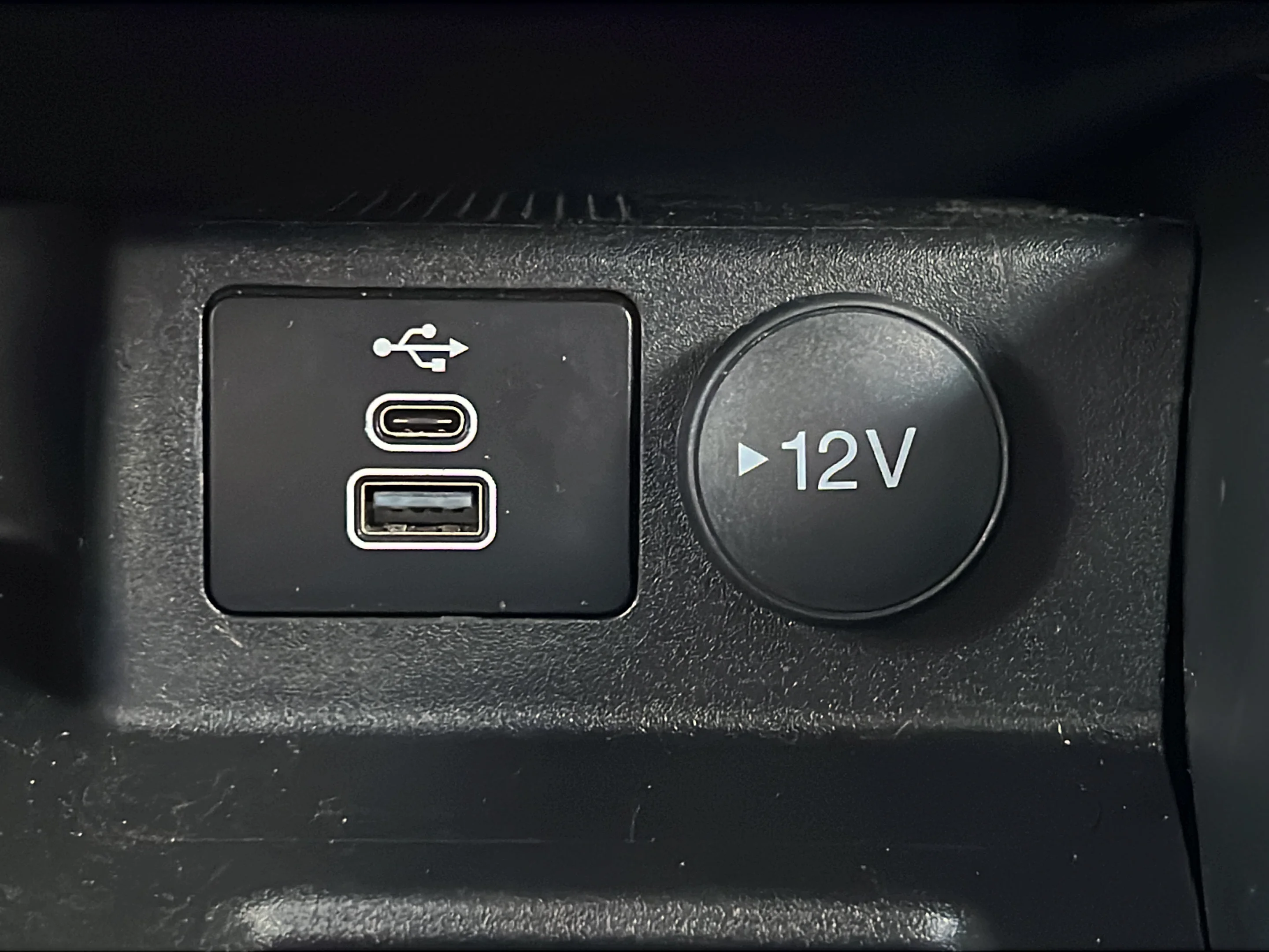 Used 2024 Black Metallic Ford Active image 16