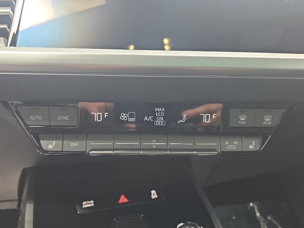 Used 2023 Pebble Audi Prestige image 17