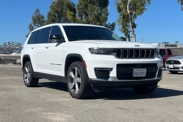Used 2021 Bright White Clearcoat Jeep Limited image 2