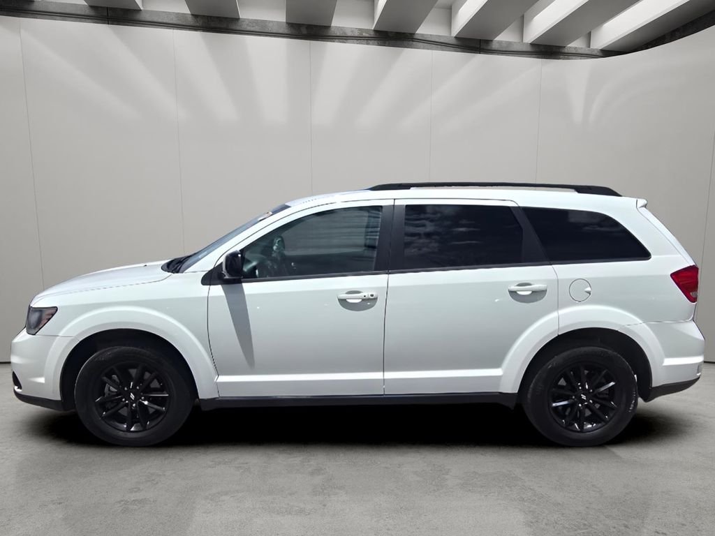 Used 2019 Vice White Dodge SE image 3