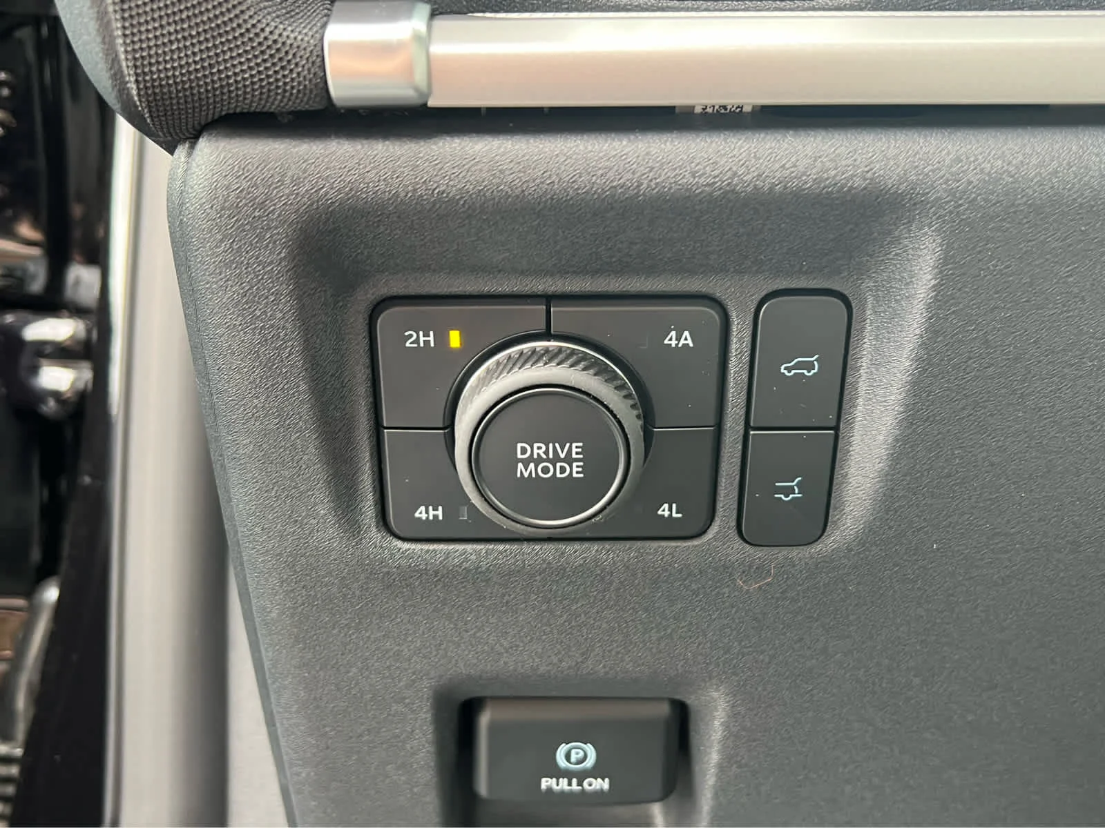 New 2026 Agate Black Metallic Ford MAX Active image 33