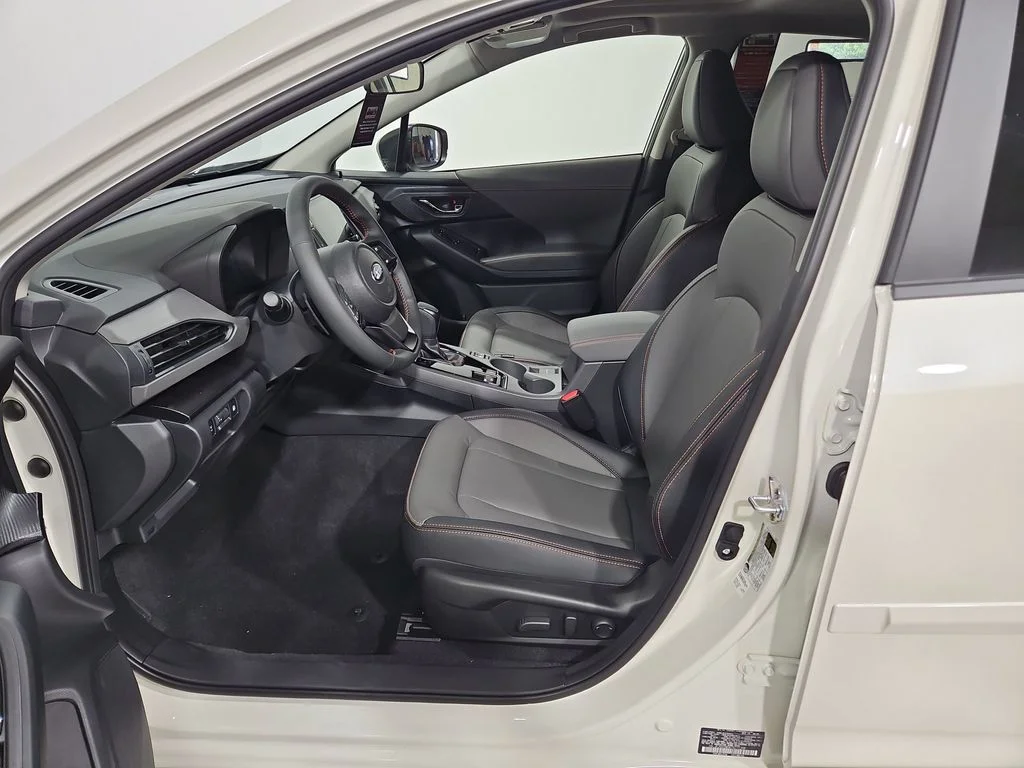 New 2026 CRYSTAL WHITE PEARL Subaru Limited Hybrid image 9