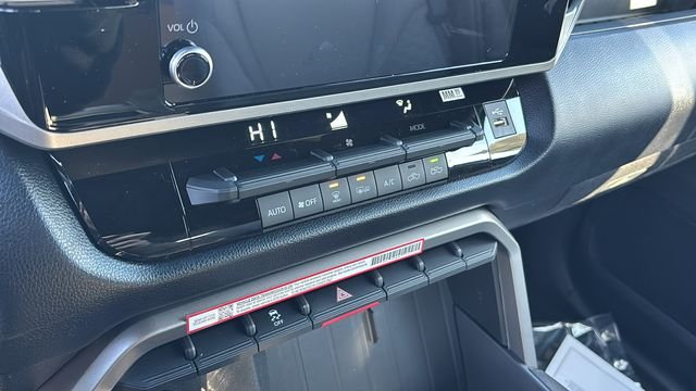 2025 Toyota Tundra SR5 - Photo 37