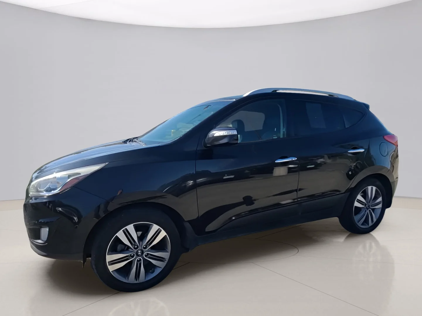 Used 2014 Black Hyundai GLS image 4