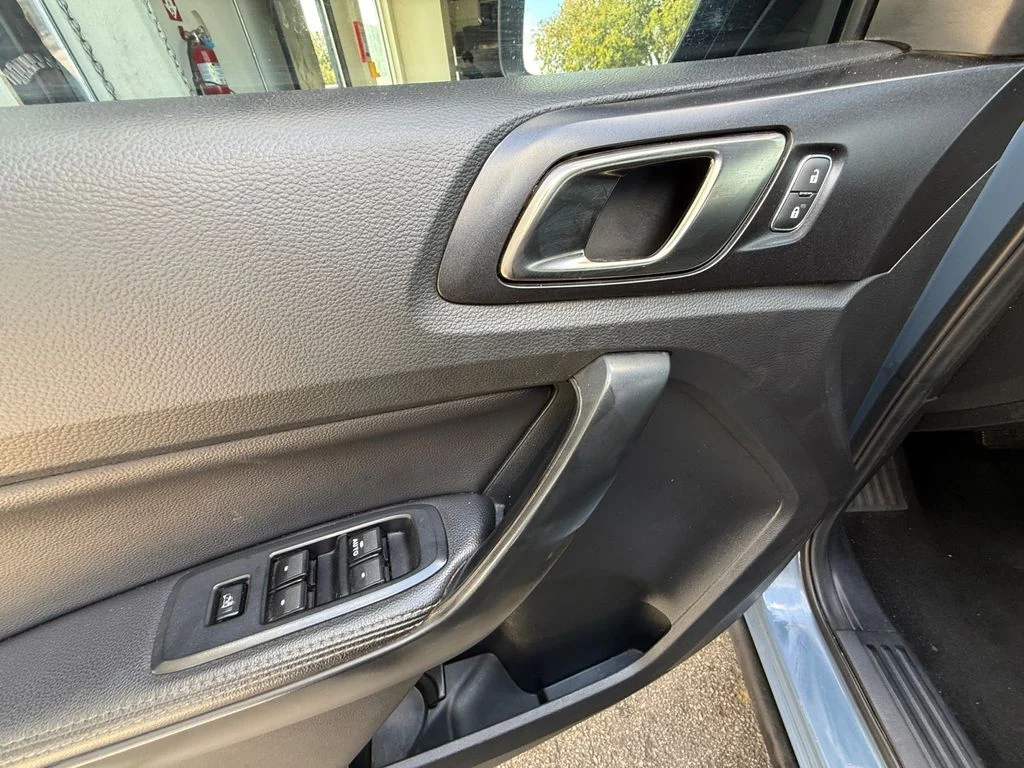 Used 2023 Gray Ford Lariat image 11