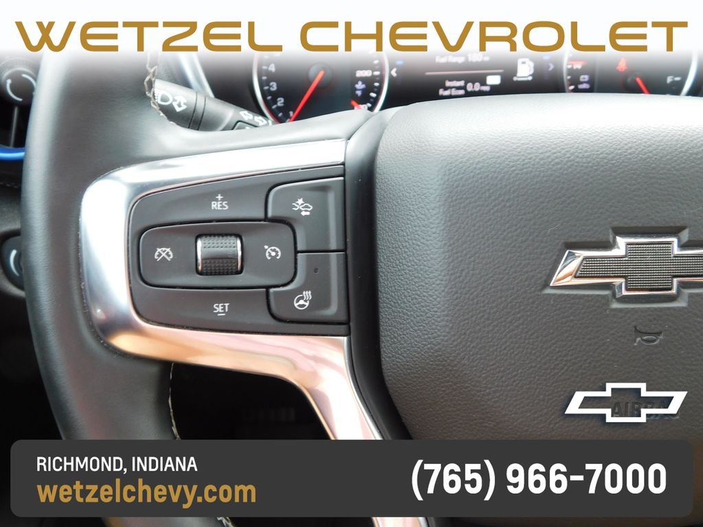 Used 2025 Gray Chevrolet RS image 30