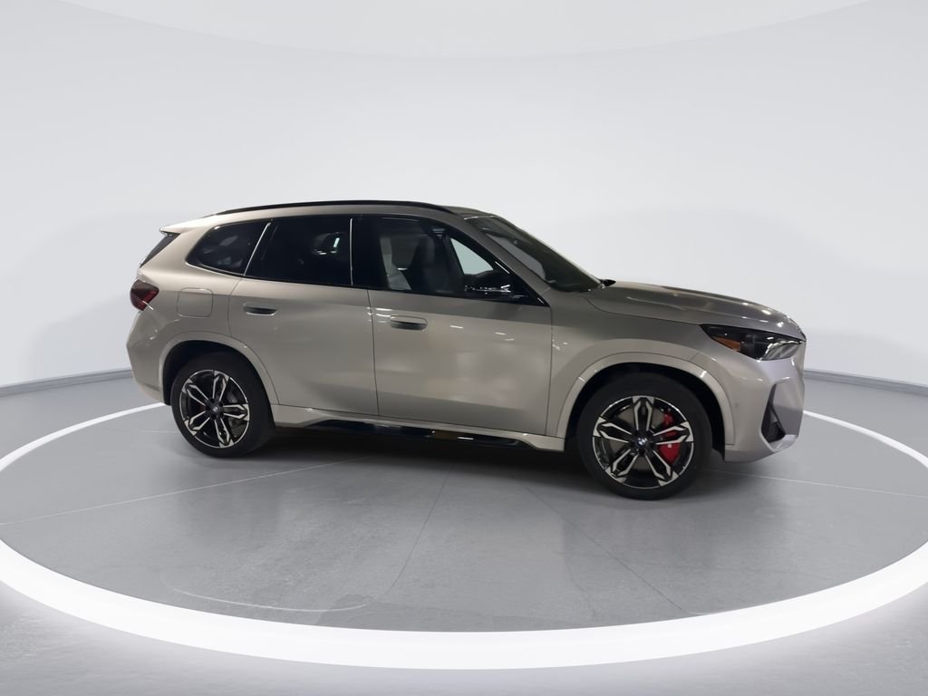 Used 2026 Silver Metallic BMW xDrive28i image 9
