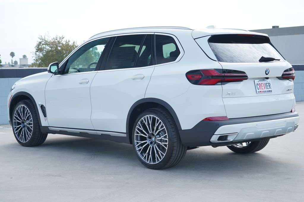 New 2026 Alpine White BMW sDrive40i image 7