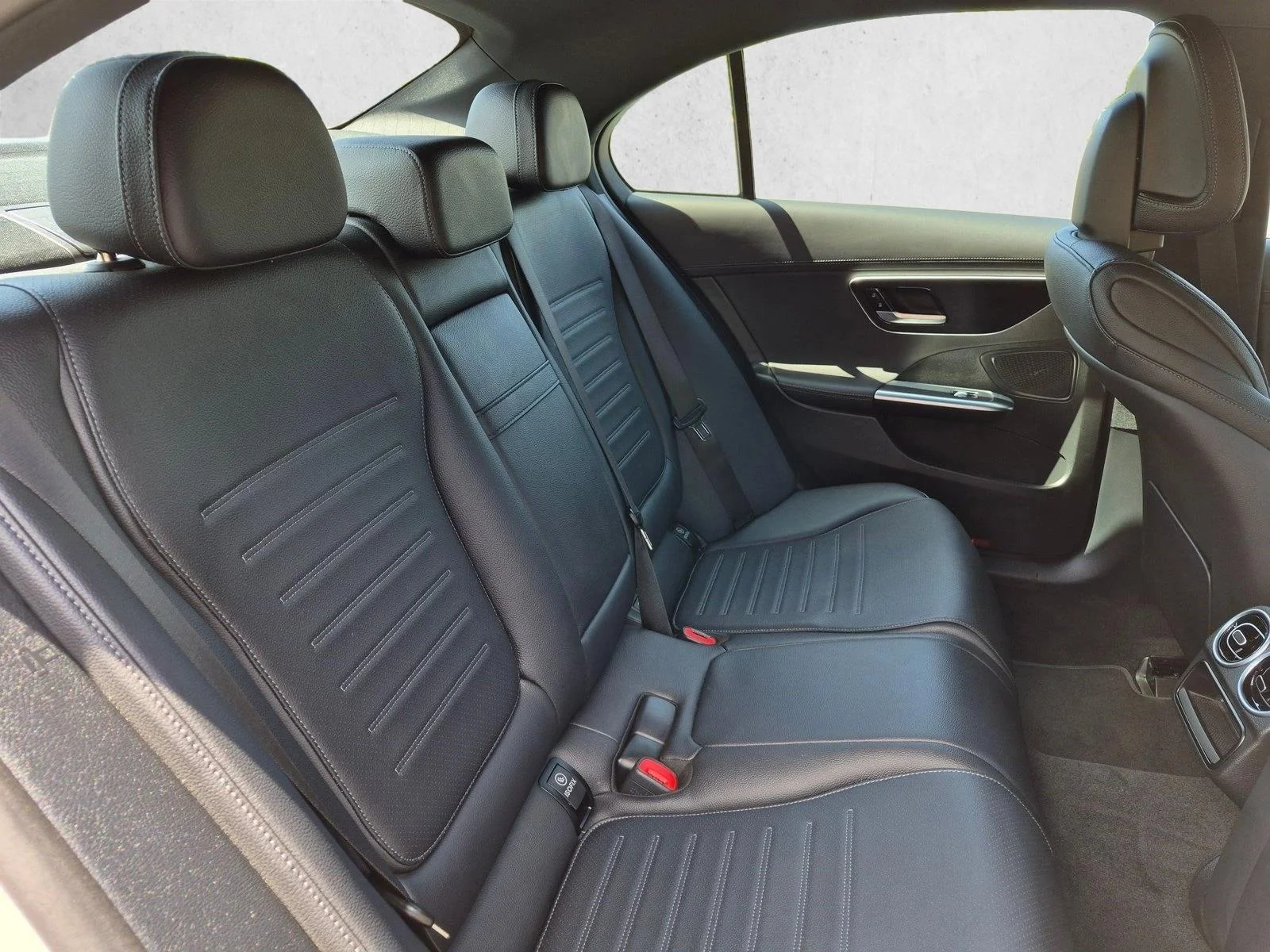 Used 2024 Polar White Mercedes-Benz C 300 image 19