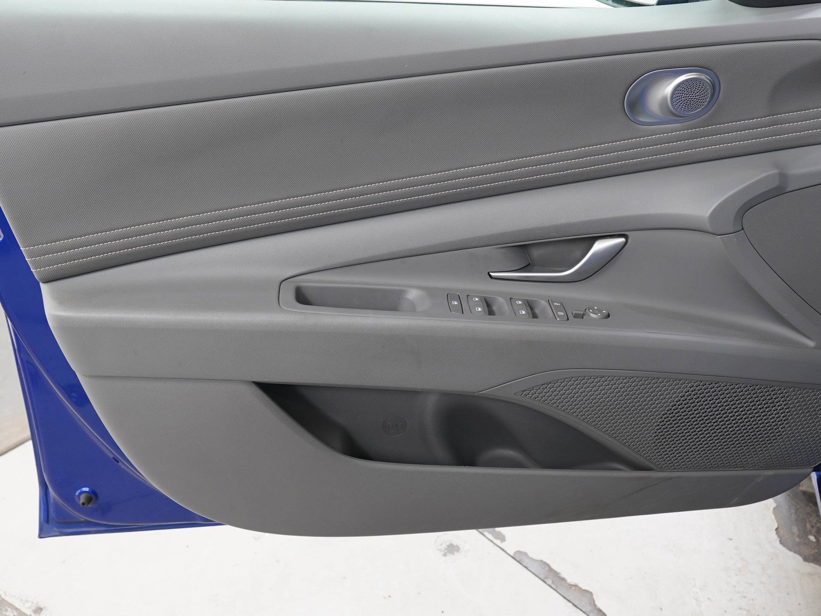 Used 2025 Intense Blue Hyundai SEL Convenience IVT image 37