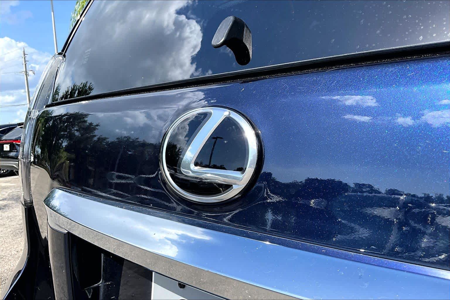 Used 2021 Nightfall Mica Lexus Premium image 30