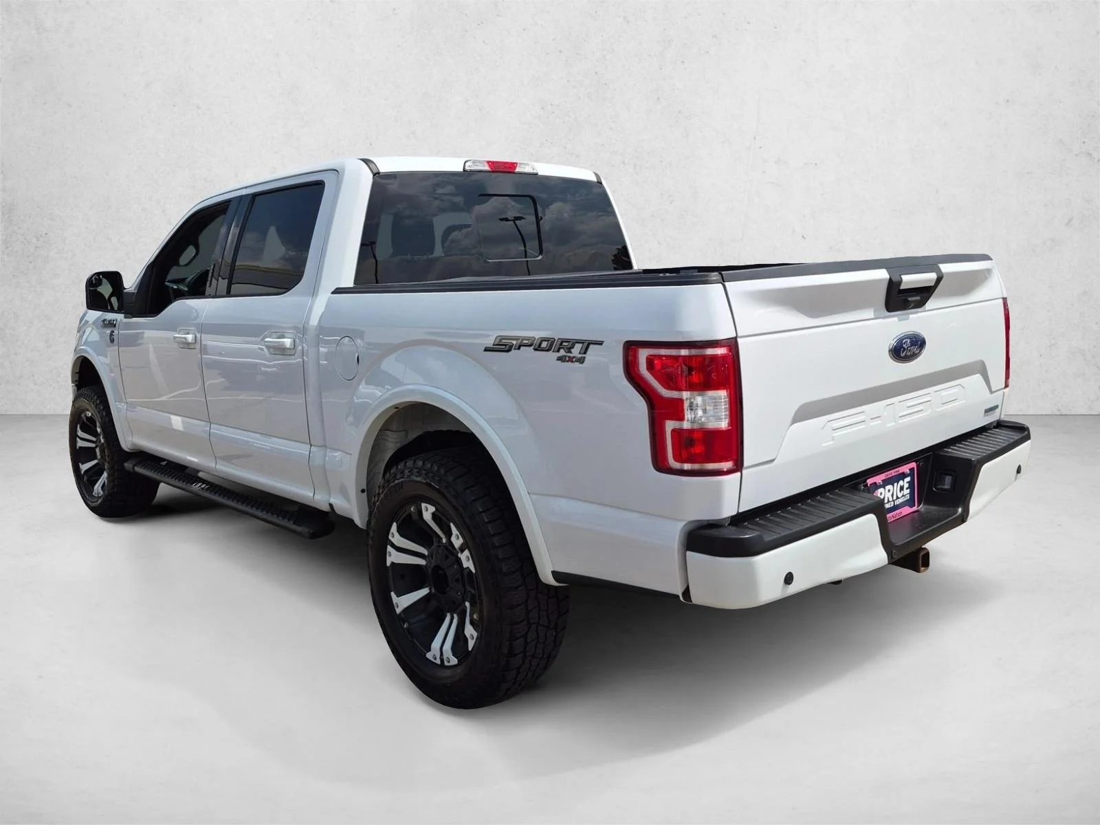 Used 2018 Oxford White Ford XLT image 8