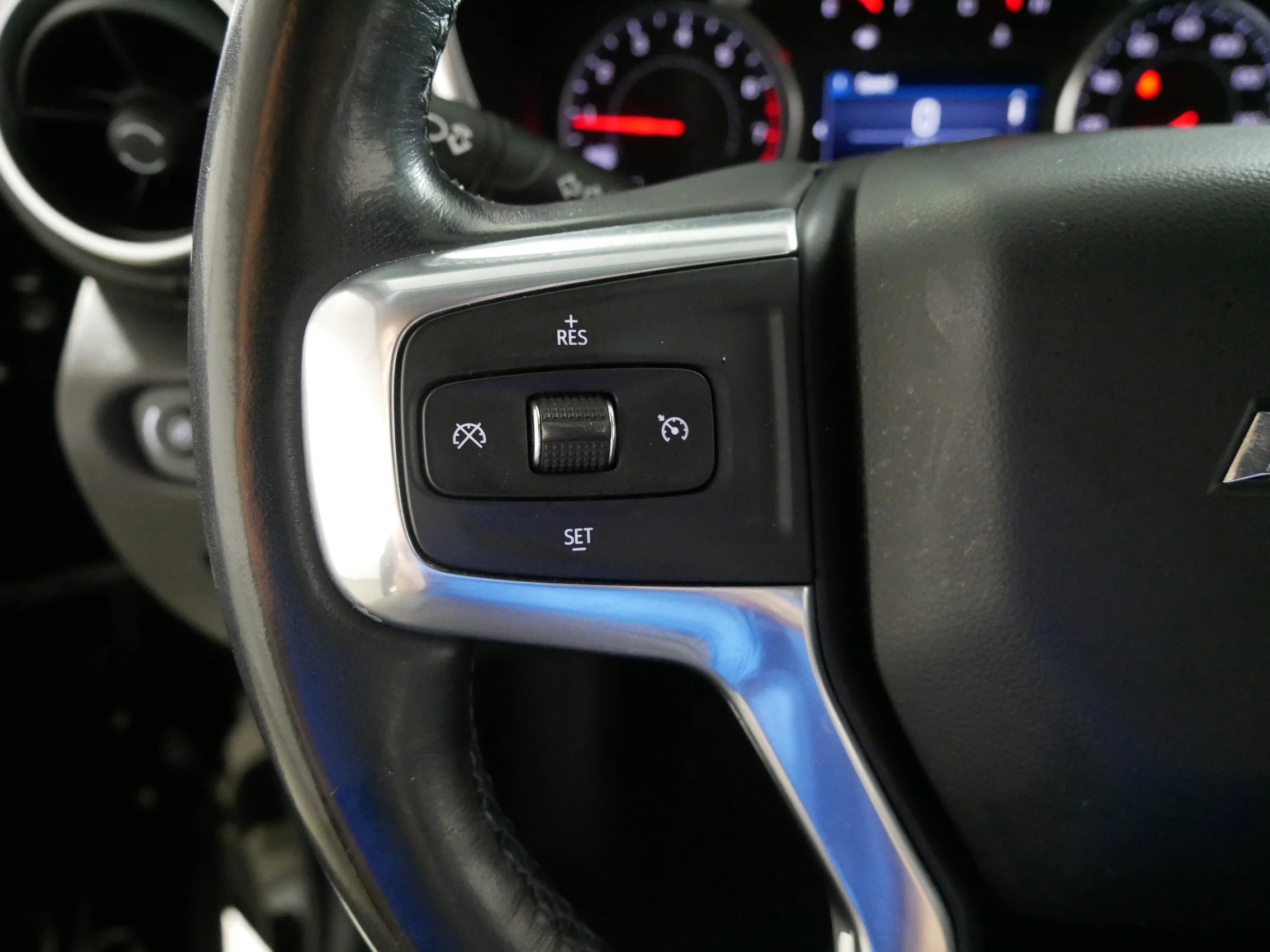 Used 2020 Black Chevrolet LT image 27