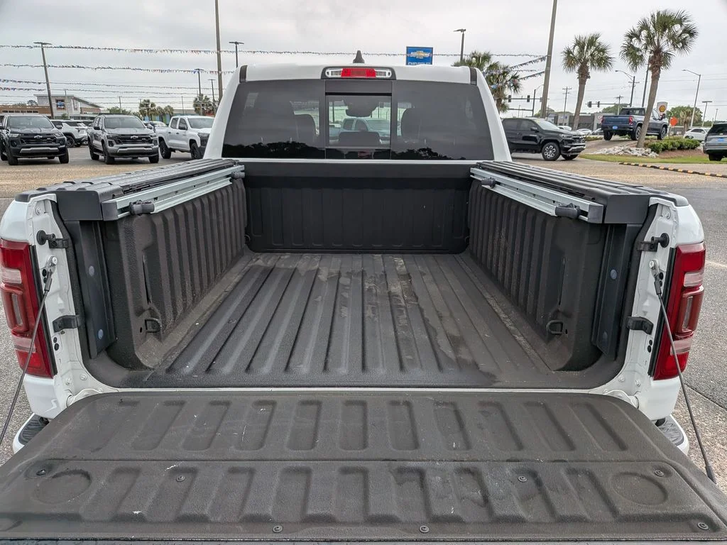 Used 2023 White Ram Laramie image 27
