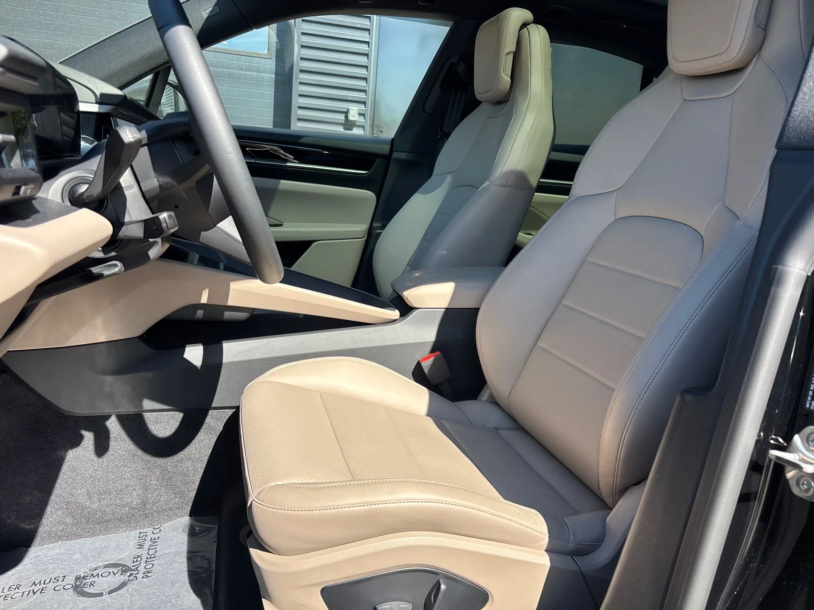 Used 2025 Black Porsche  image 2