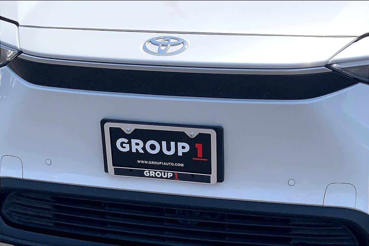 Used 2024 Wind Chill Pearl Toyota XLE image 29