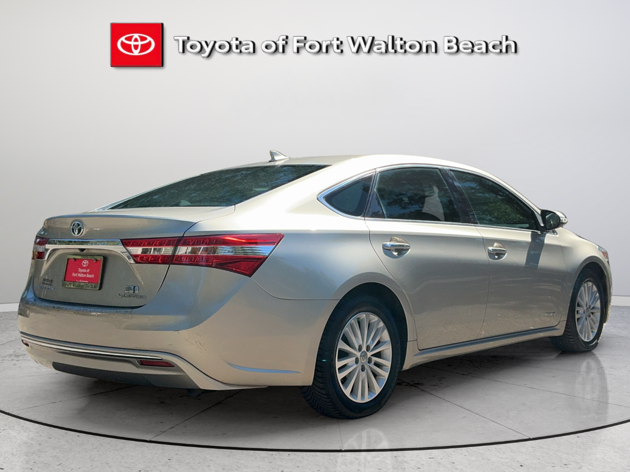 Used 2015 Beige Toyota Limited image 4