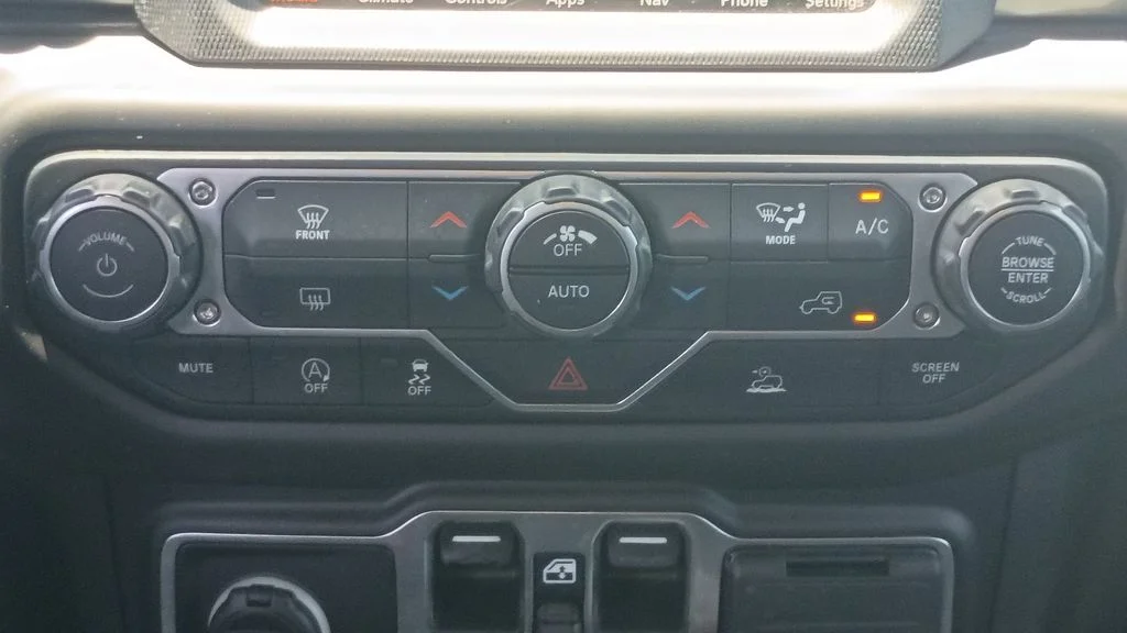 Used 2020 Gray Jeep Overland image 25