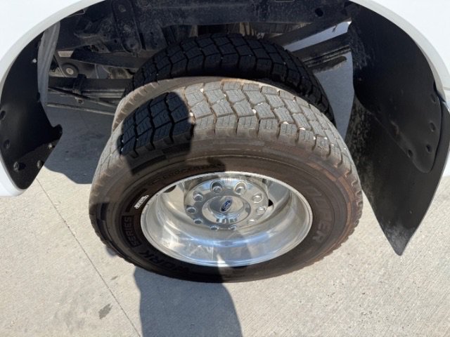 Used 2022 White Ford XL image 11