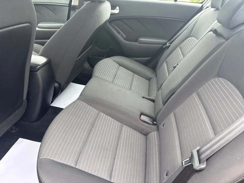 Used 2018 Red Kia LX image 26