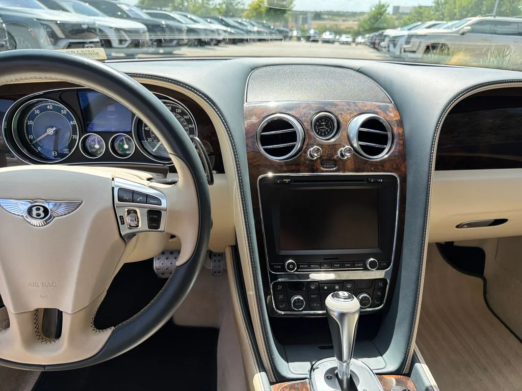 Used 2012  Bentley Base image 24