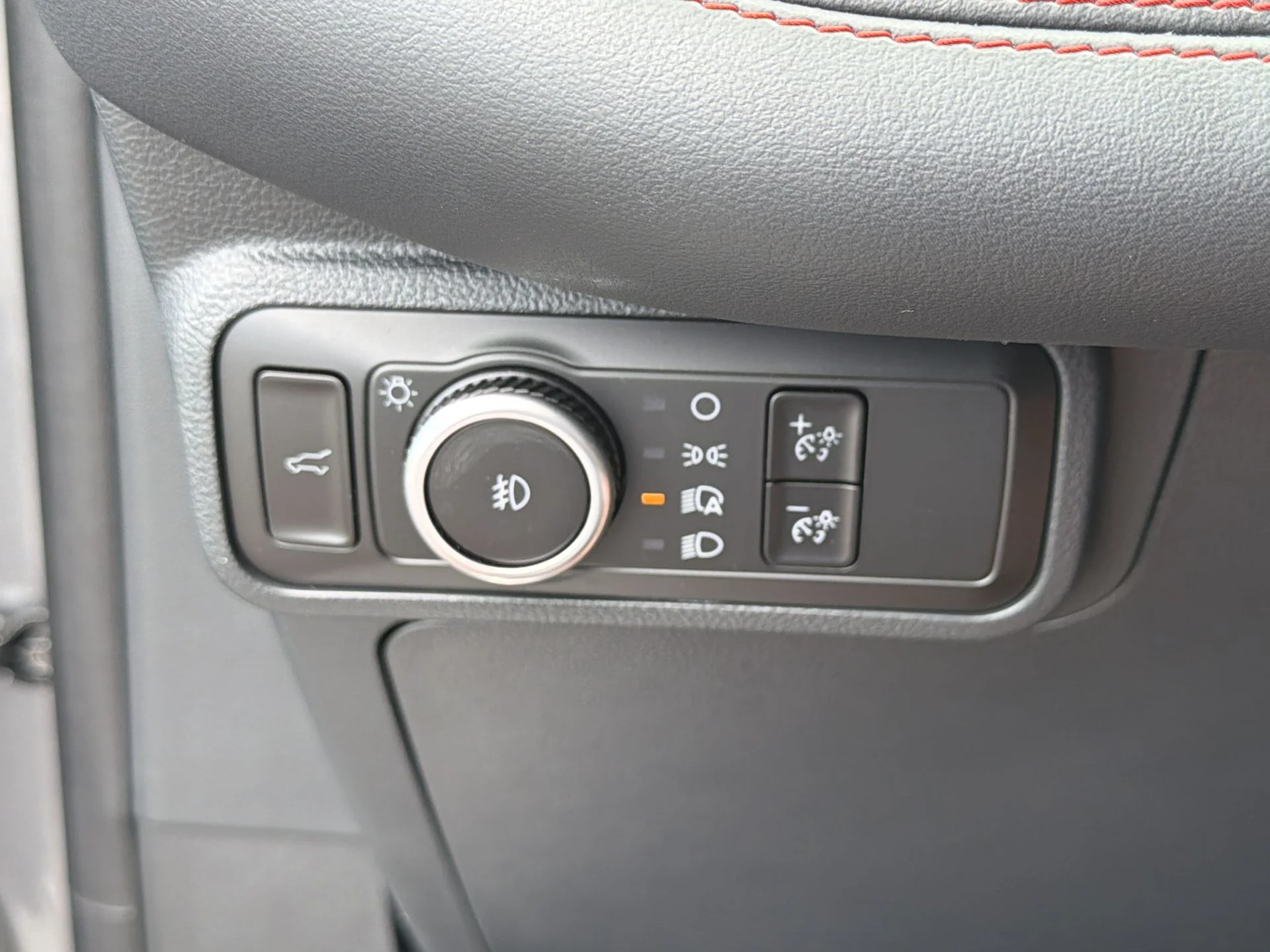 Certified Used 2025 Gray Metallic Ford ST-Line image 18