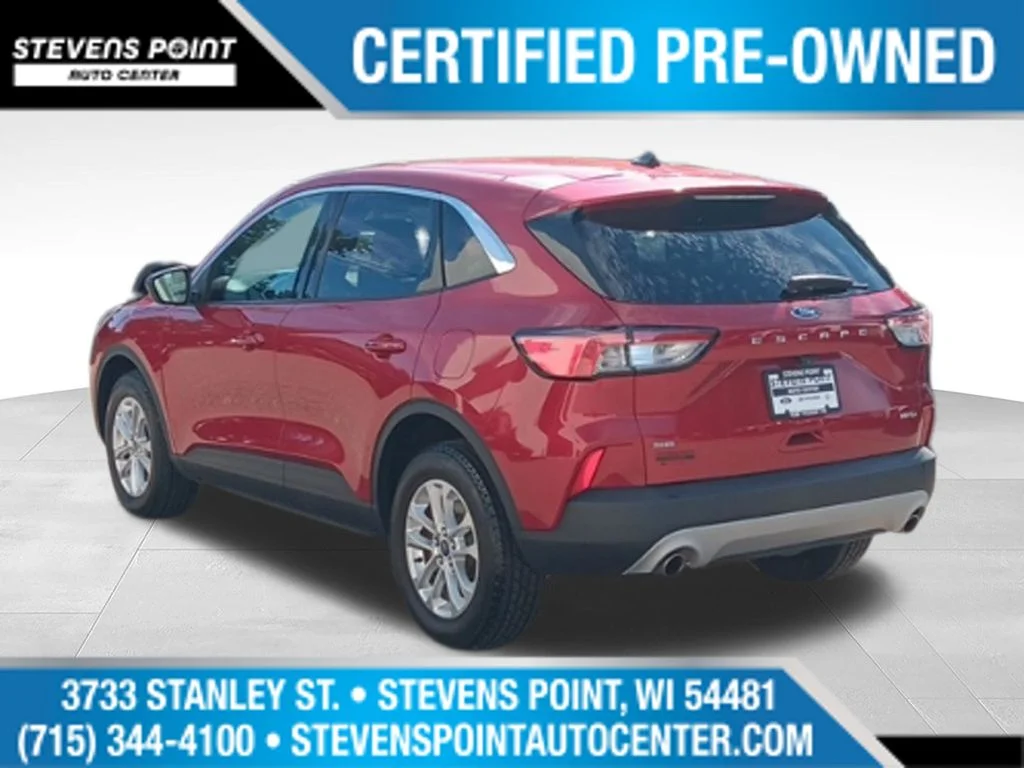Used 2022 Red Metallic Ford SE image 5