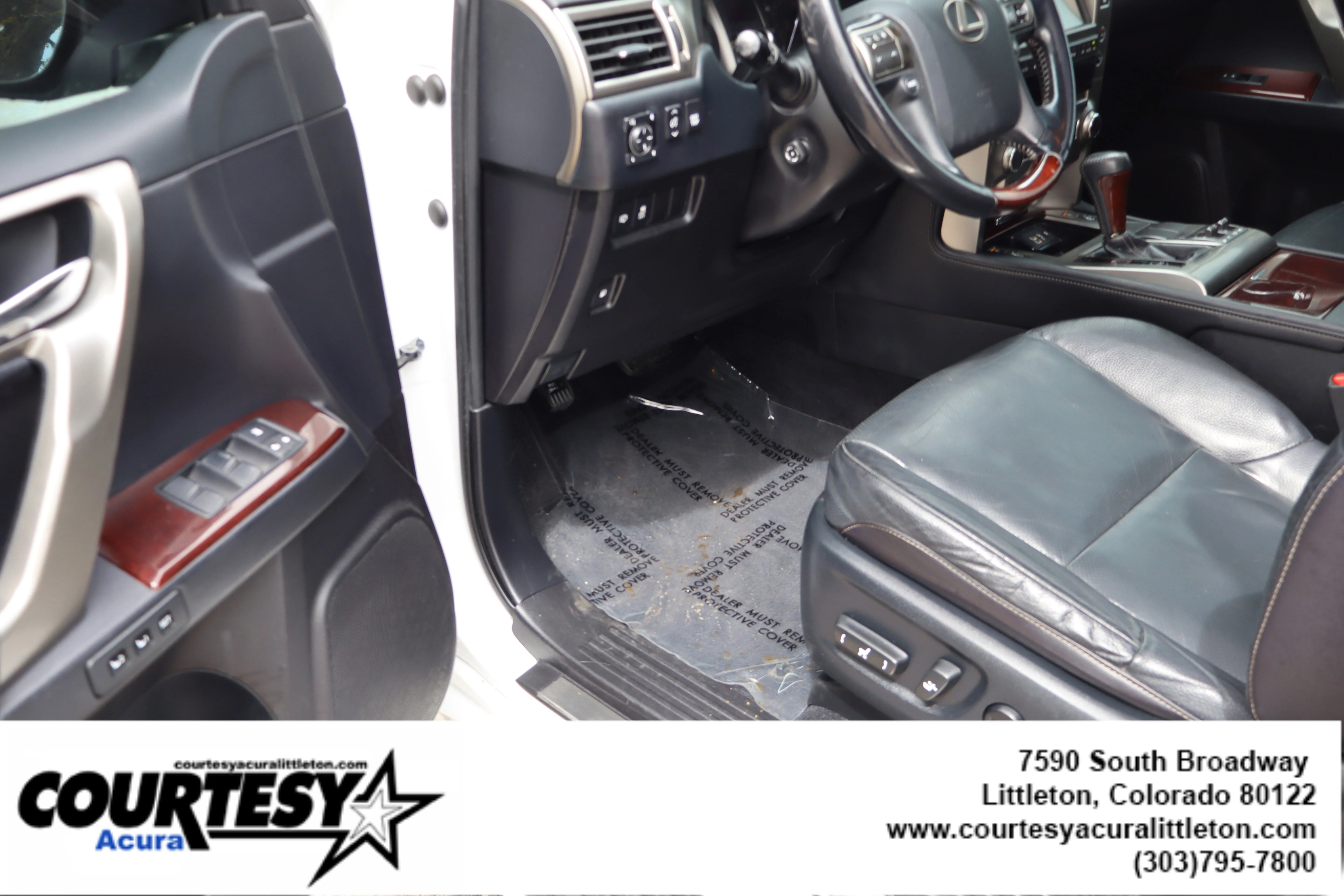 Used 2016  Lexus  image 22