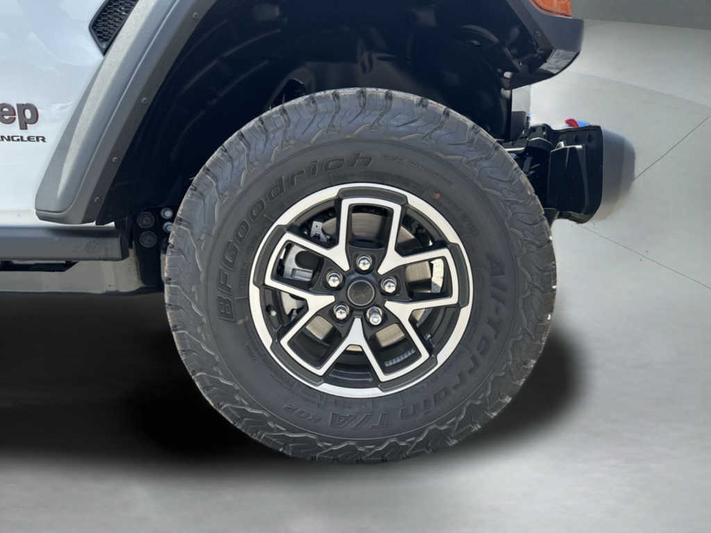 New 2026 Bright White Clearcoat Jeep Rubicon image 45