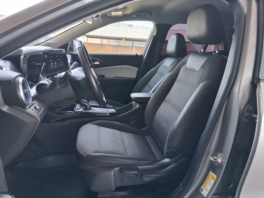Used 2024 Sterling Gray Metallic Chevrolet LT image 19