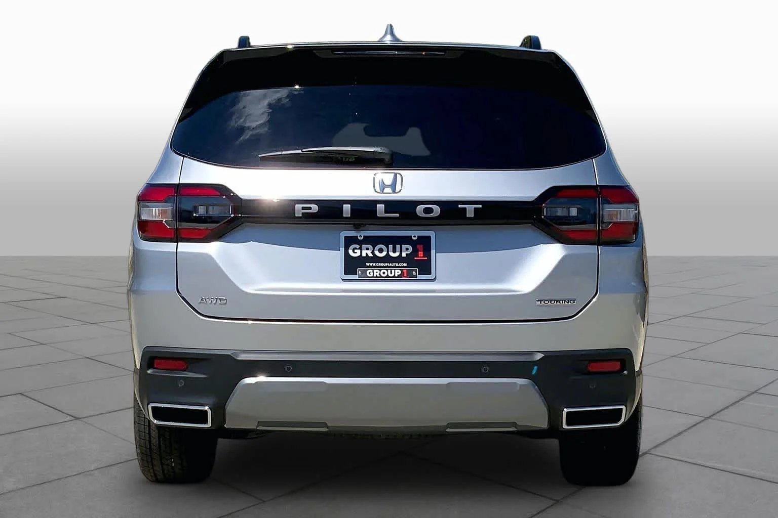 New 2026 Solar Silver Metallic Honda Touring image 4