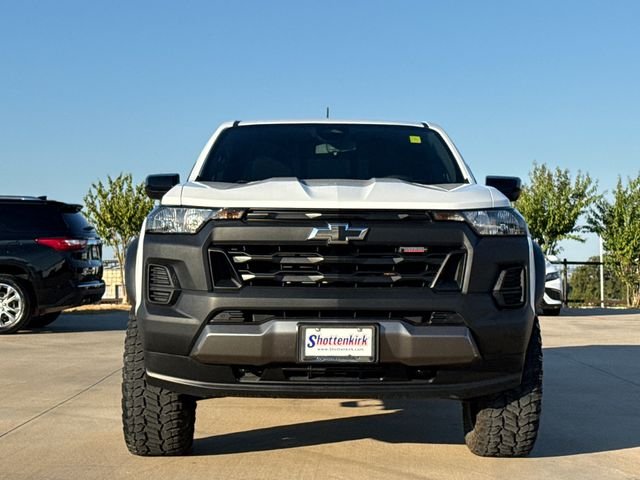 Used 2023 White Chevrolet Trail Boss image 2
