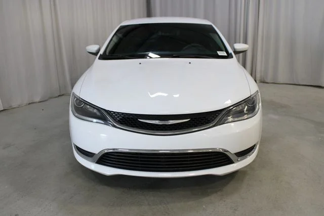 Used 2015 White Chrysler Limited image 23