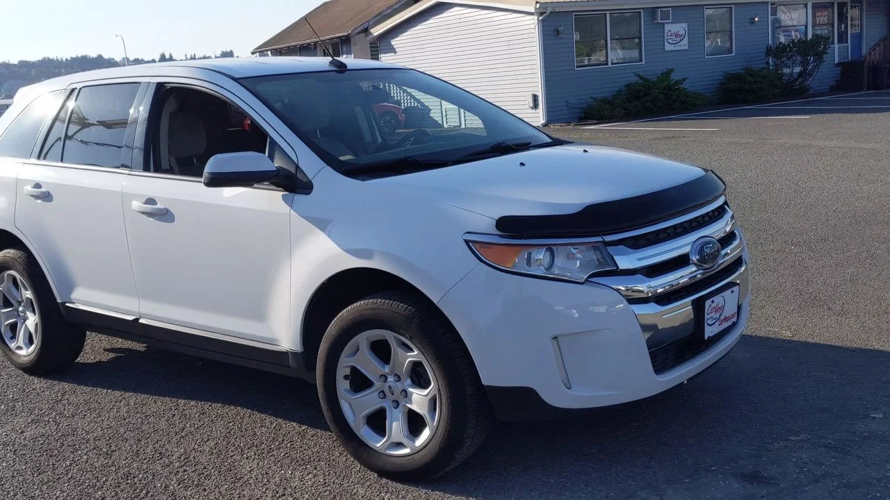 Used 2014 White Ford SEL image 6