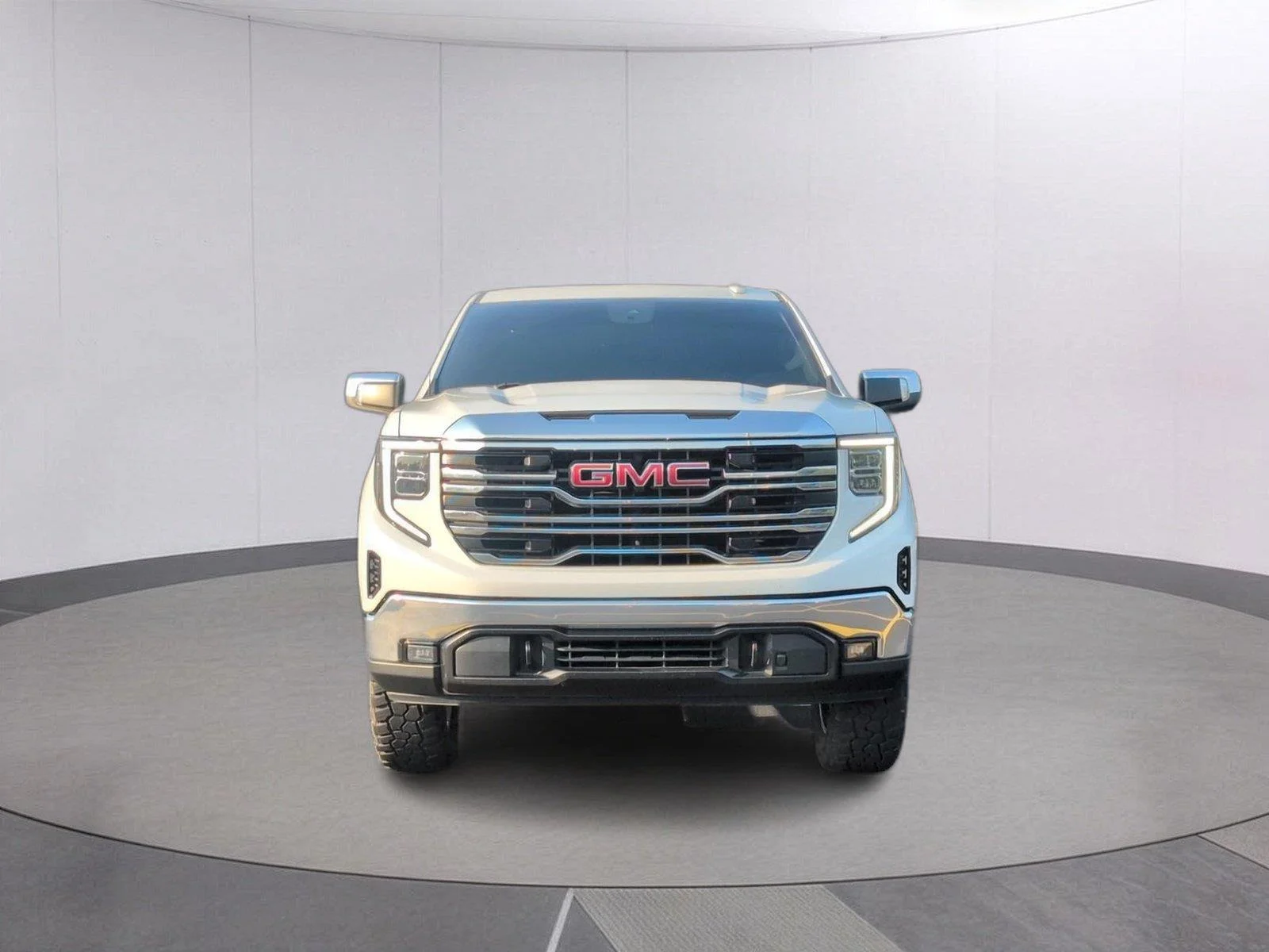 Used 2023 SUMMIT WHITE GMC SLT image 10