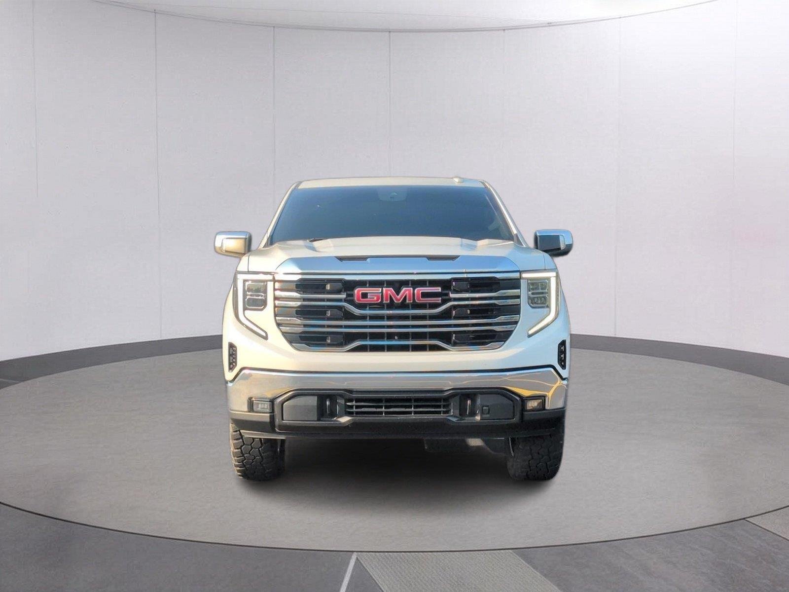 Used 2023 SUMMIT WHITE GMC SLT image 10