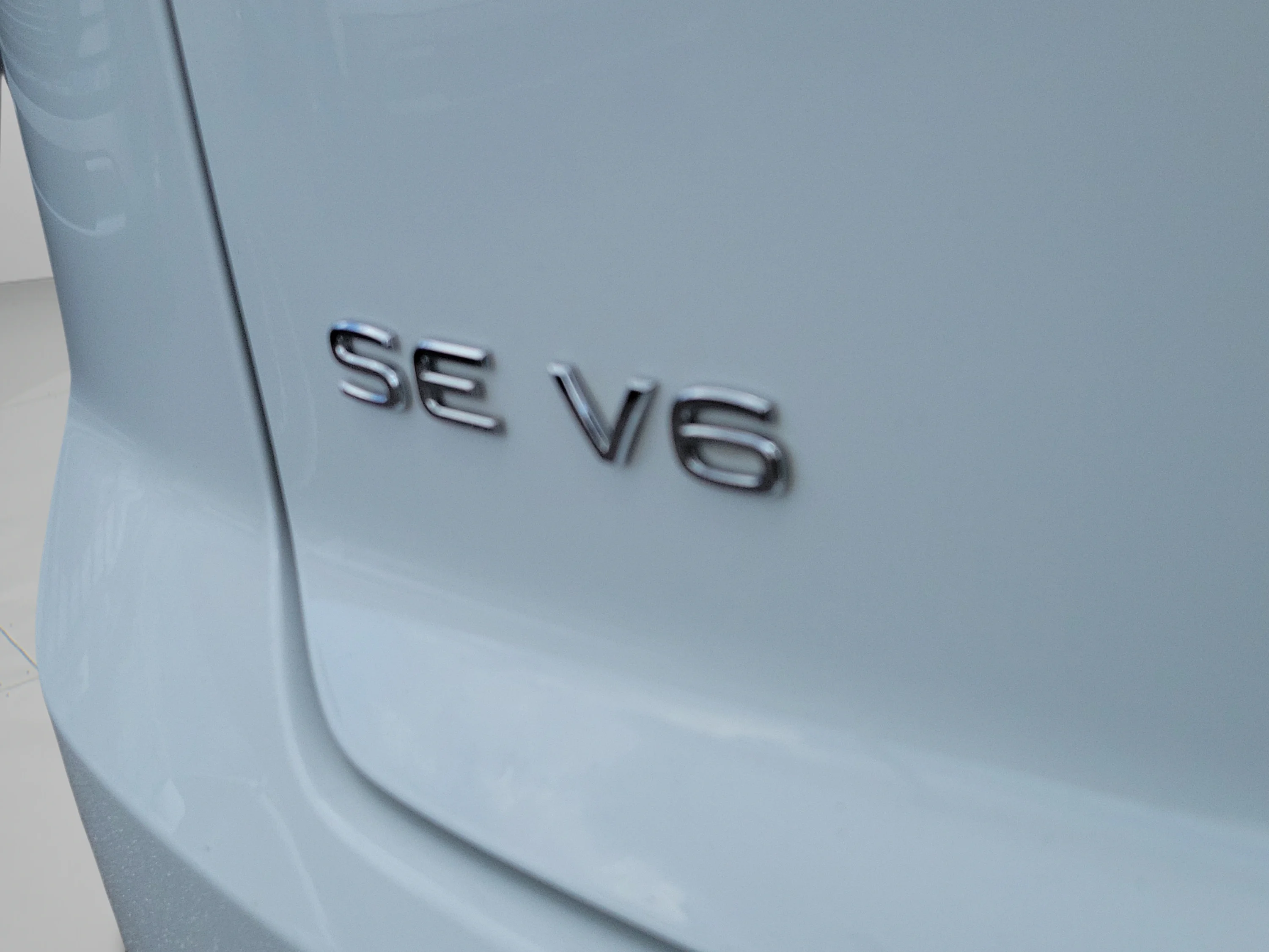 Used 2021  Volkswagen 3.6L V6 SE w/Technology R-Line image 11