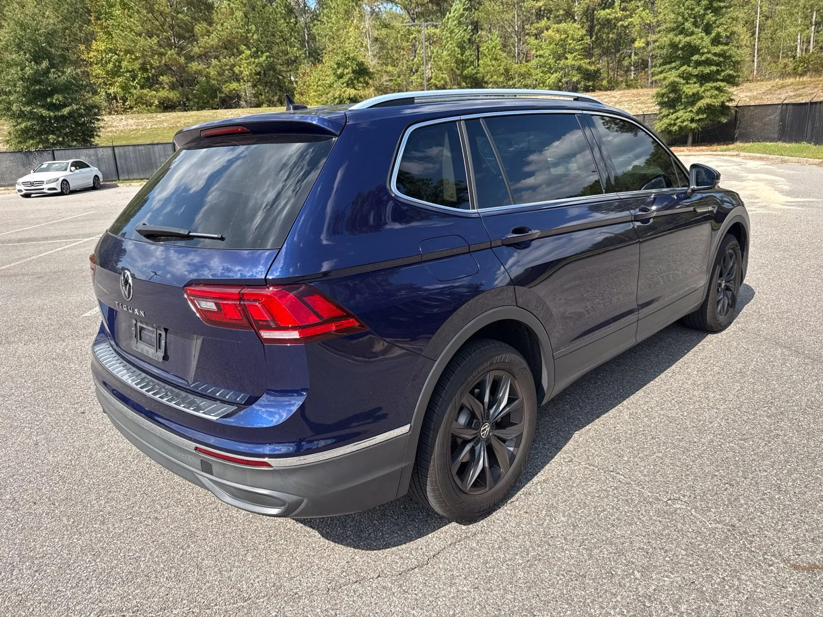 Used 2024 Blue Volkswagen 2.0T SE image 2