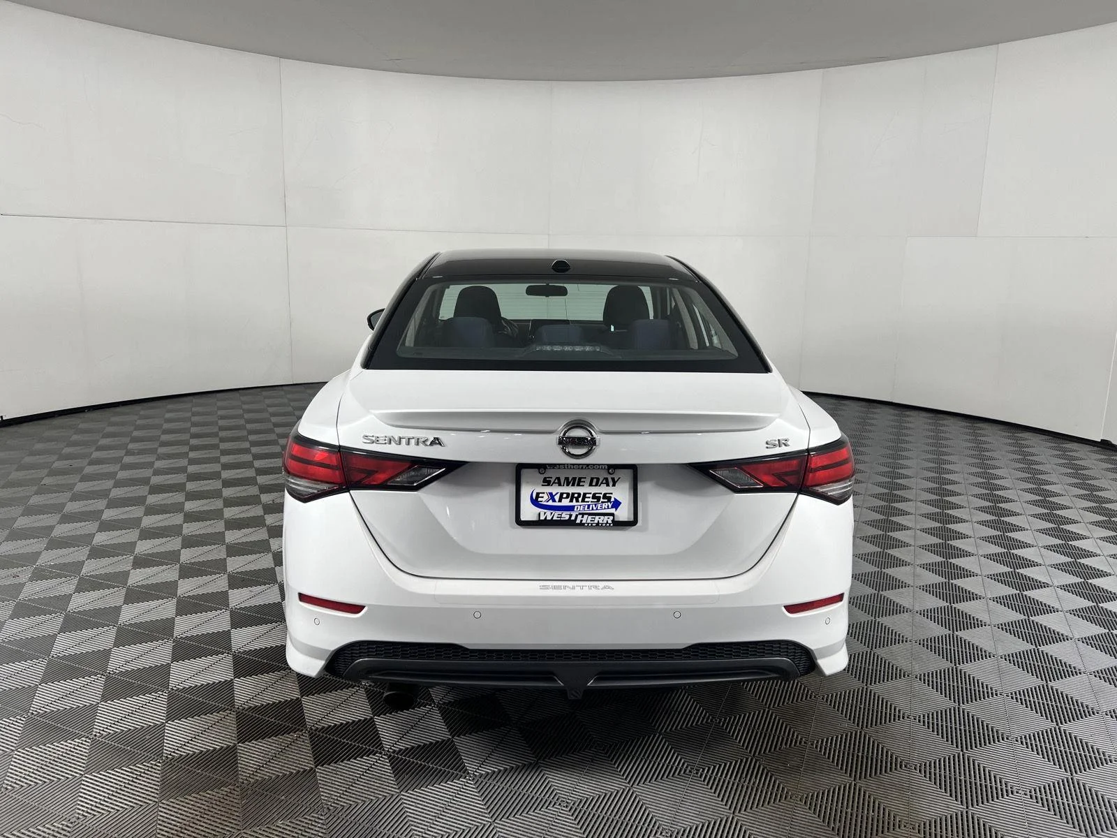 Used 2021 Aspen White/Super Black Nissan SR image 6