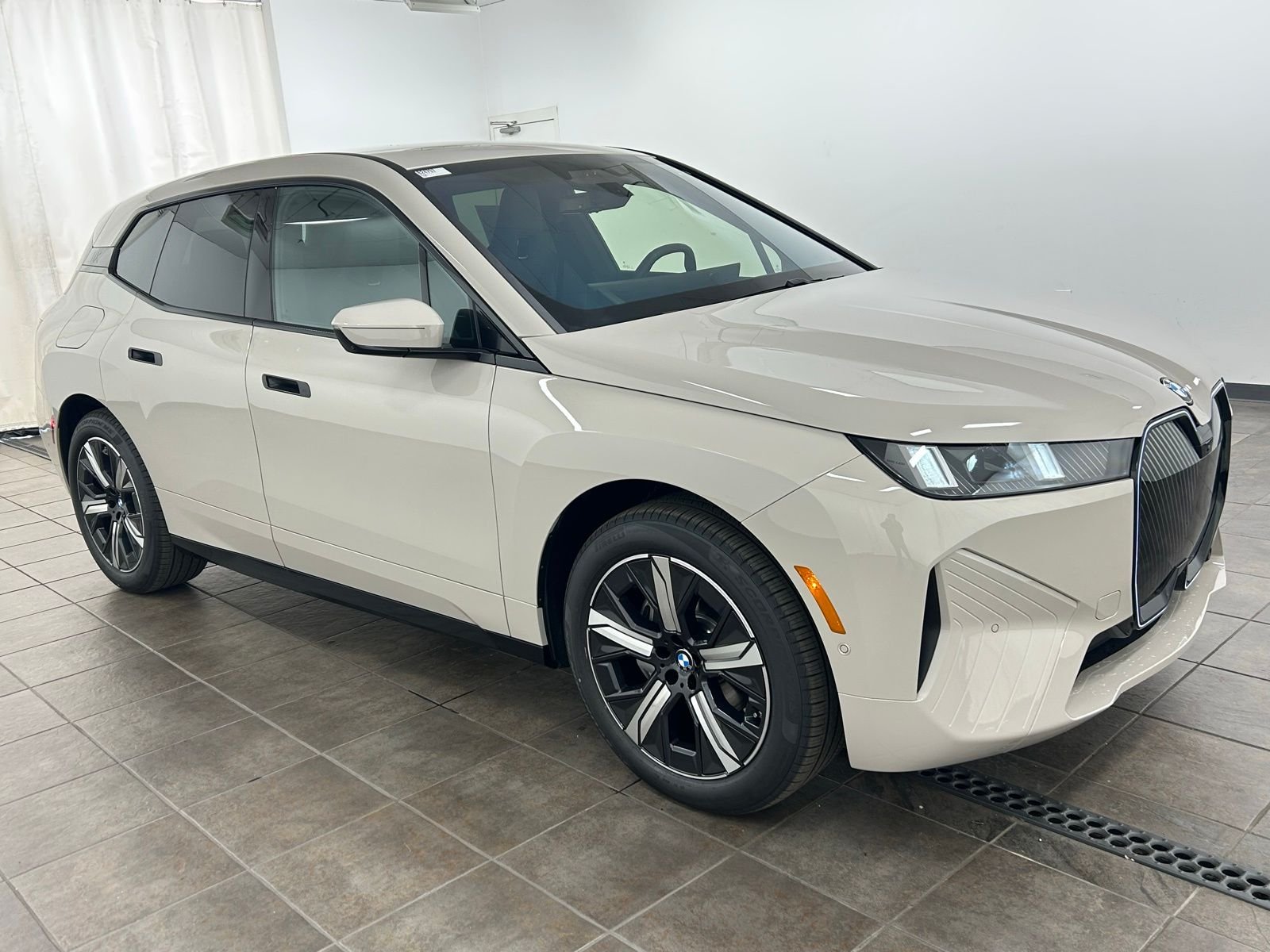 New 2026 Dune Grey Metallic BMW xDrive45 image 6